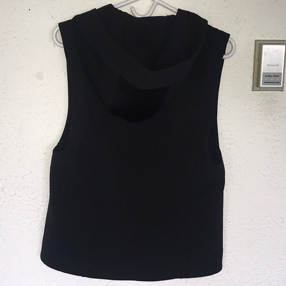 Lululemon Black ReForm Vest Sz 4 - Picture 2 of 8